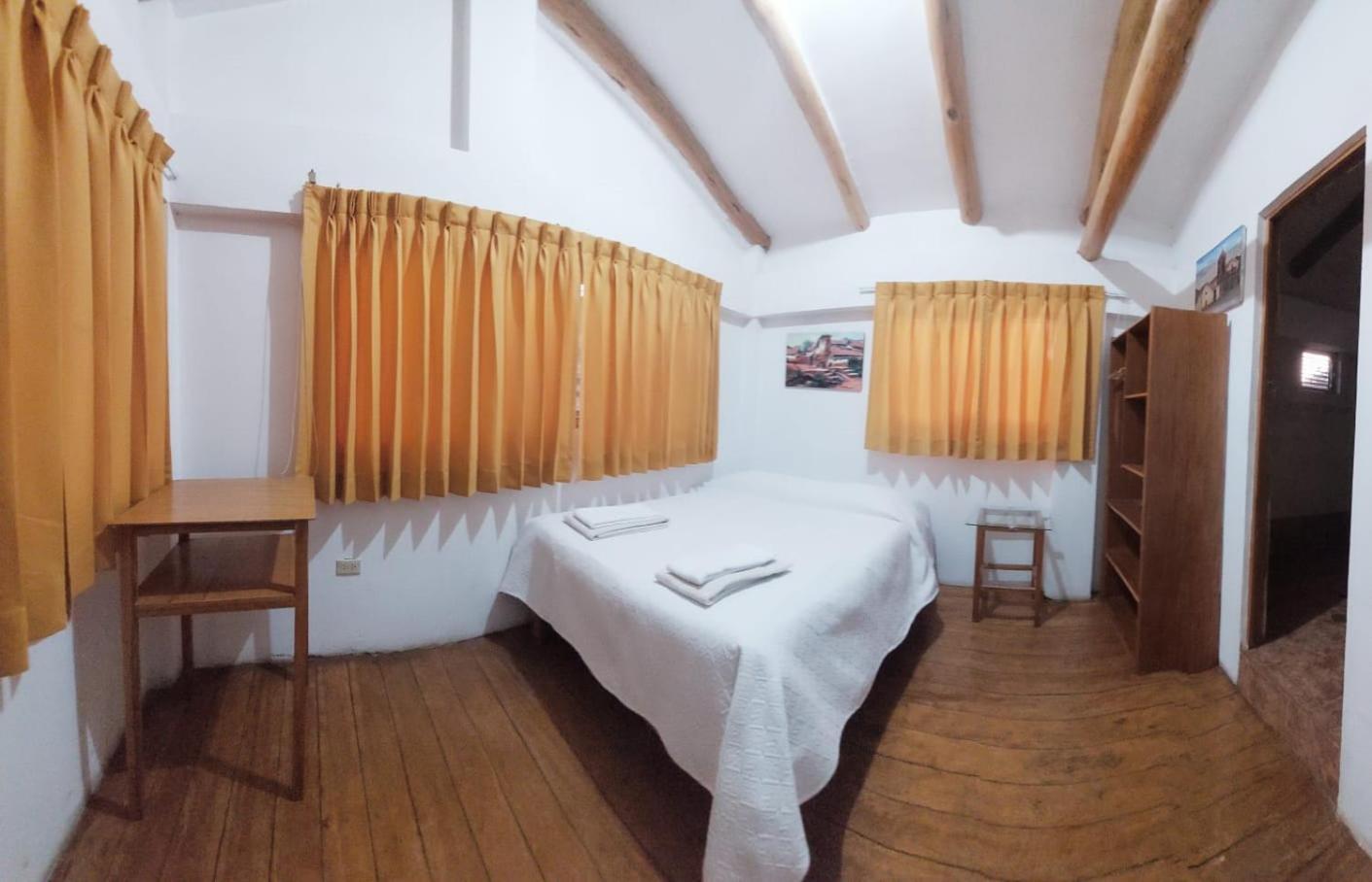 Hostal Miramonti Урубамба Екстер'єр фото