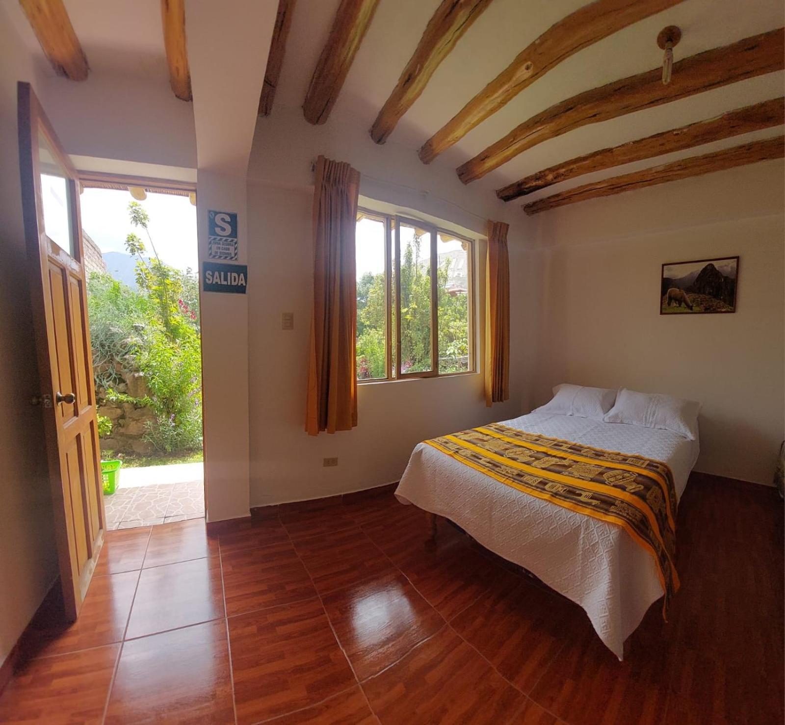 Hostal Miramonti Урубамба Екстер'єр фото